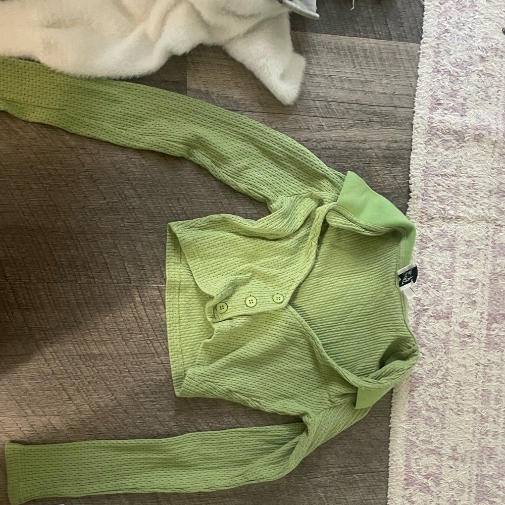 Green crop top